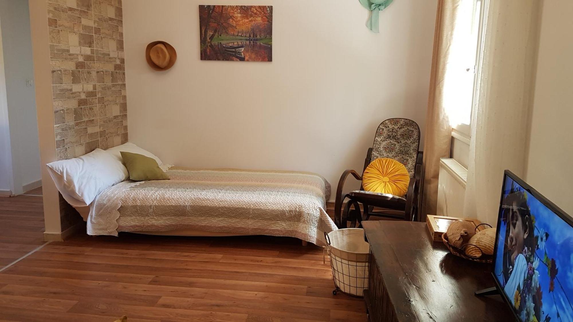 Olga's Cozy Nest , In Ano Korakiana. *
