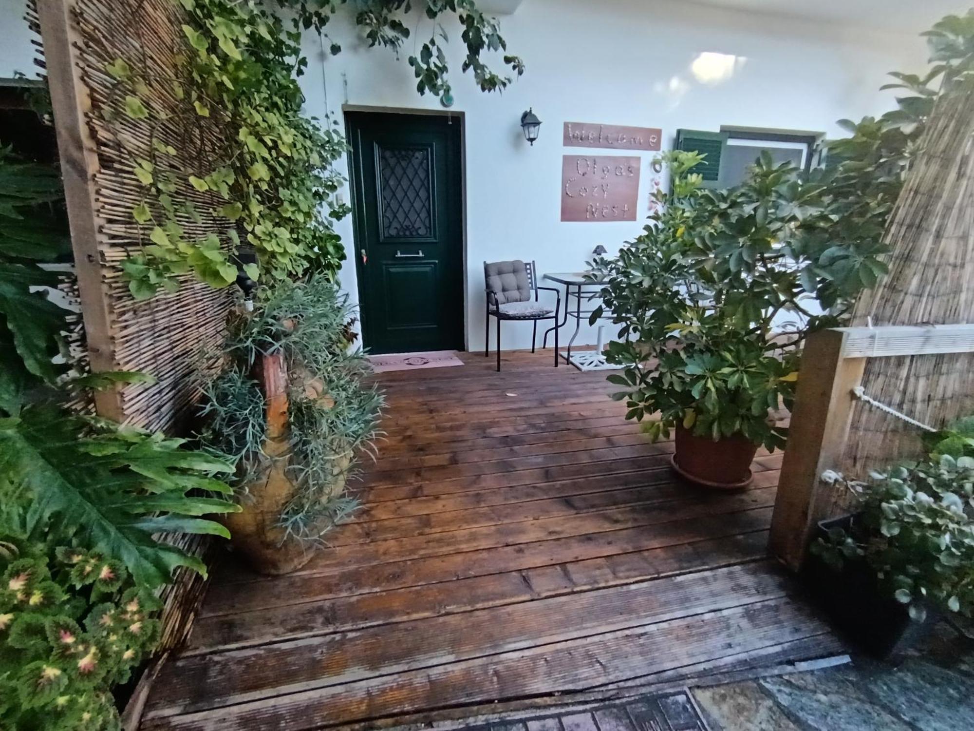 Olga's Cozy Nest , In Ano Korakiana. *